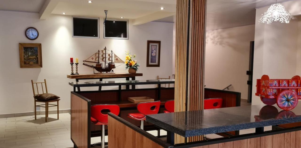 Lop Inn San Jose Aeropuerto - Costa Rica Ciudad Cariari エクステリア 写真